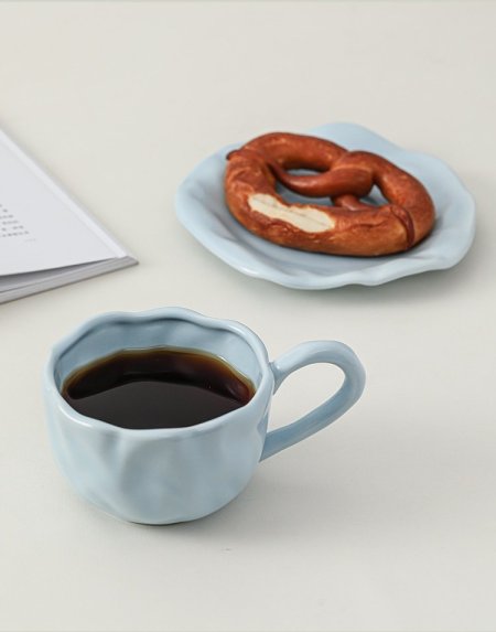 مج هاند ميد مع صحن