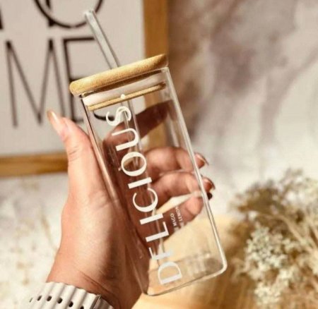 كاسة ايس كوفي مربعة مع غطاء خشب بامبو وقشة