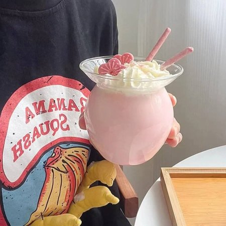 كاسة شكل مزهرية مع قشة زجاج