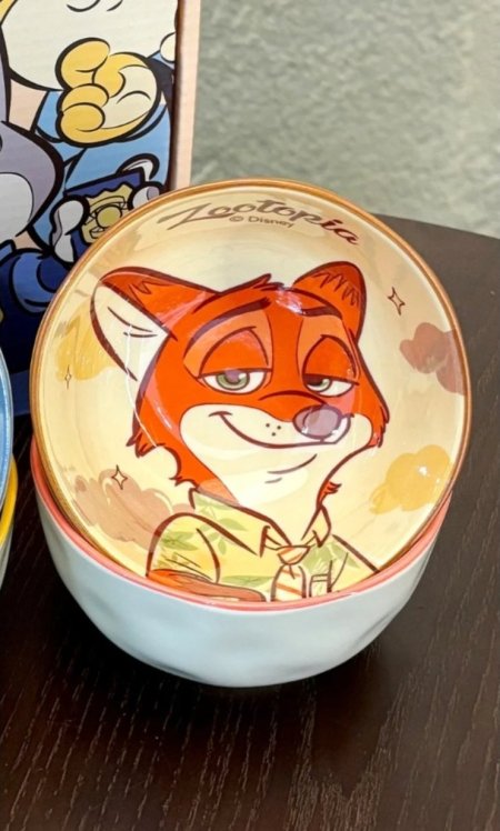 صحن Zootopia بشخصية الثعلب